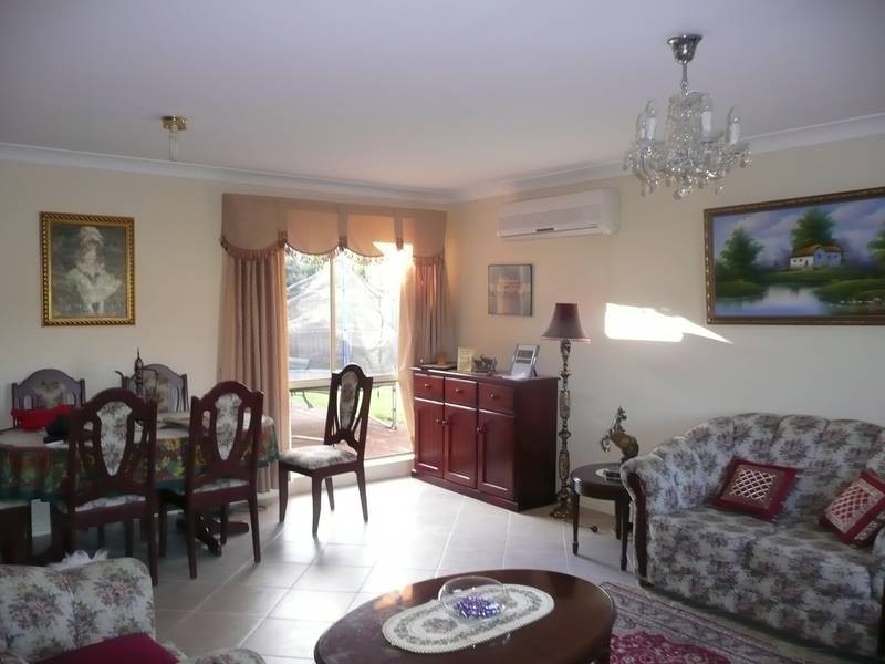 48 MASLIN CRESCENT, Quakers Hill NSW 2763