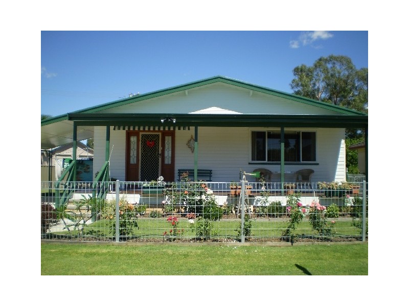 1 Buckland Ave, Cessnock NSW 2325