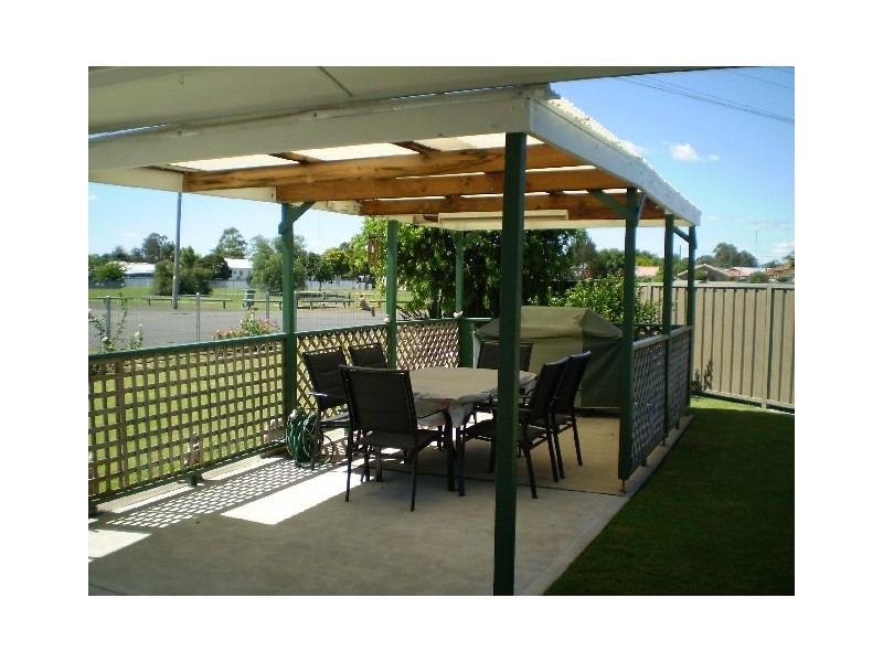 1 Buckland Ave, Cessnock NSW 2325