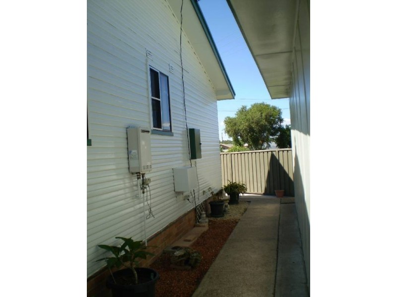 1 Buckland Ave, Cessnock NSW 2325