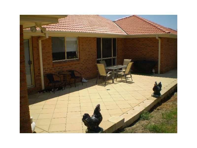 16 Stuart St, Abernethy NSW 2325