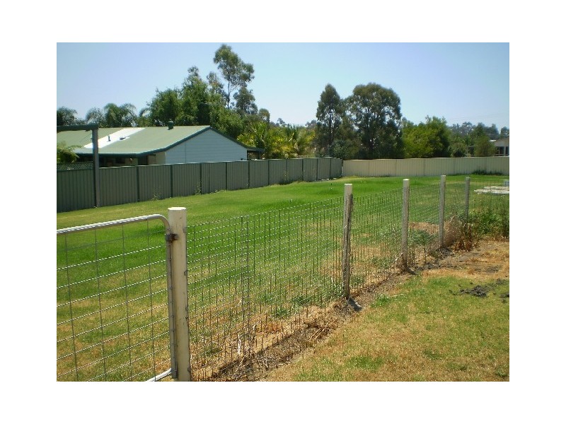 16 Stuart St, Abernethy NSW 2325