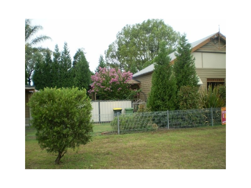 2 Houston St, Cessnock NSW 2325