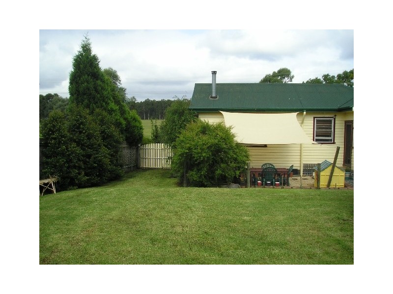 48 Bennett St, Millfield NSW 2325