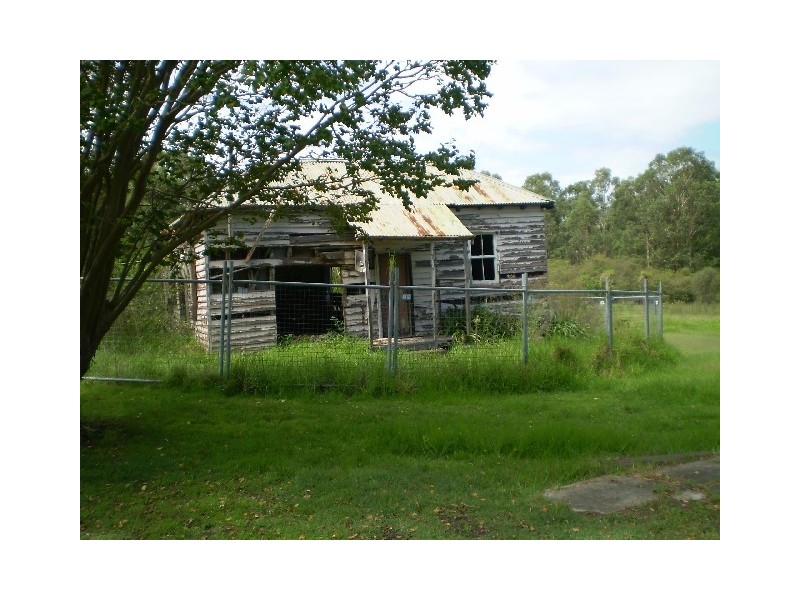 11 Tunnel Rd, Cessnock NSW 2325