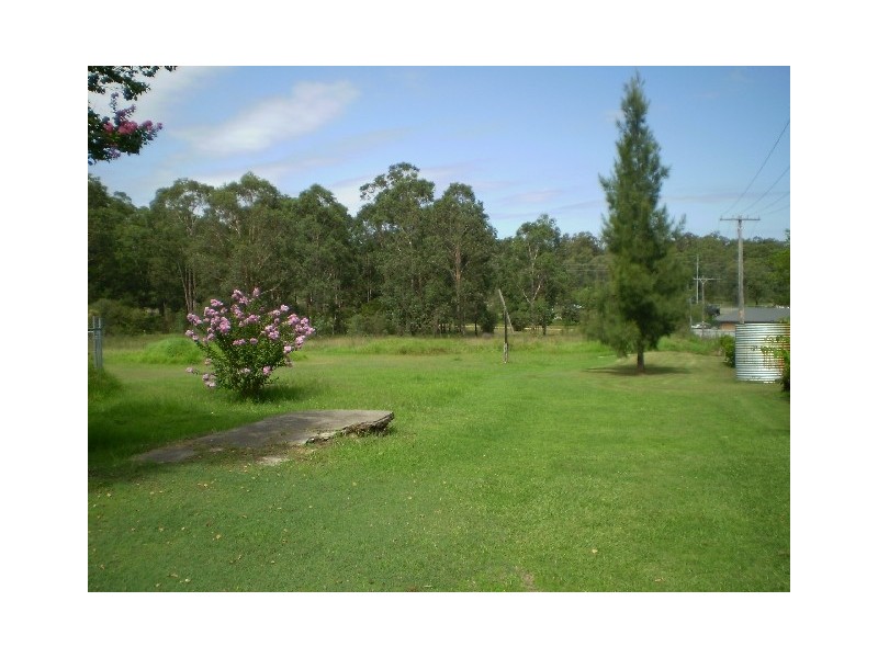 11 Tunnel Rd, Cessnock NSW 2325