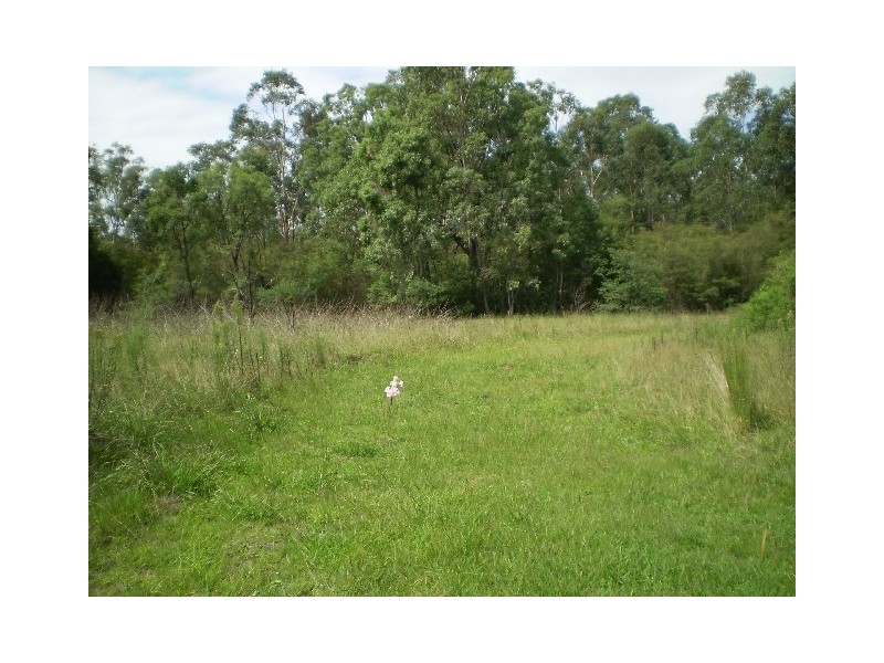 11 Tunnel Rd, Cessnock NSW 2325