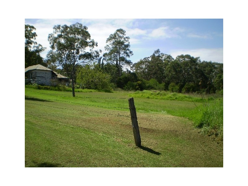 11 Tunnel Rd, Cessnock NSW 2325