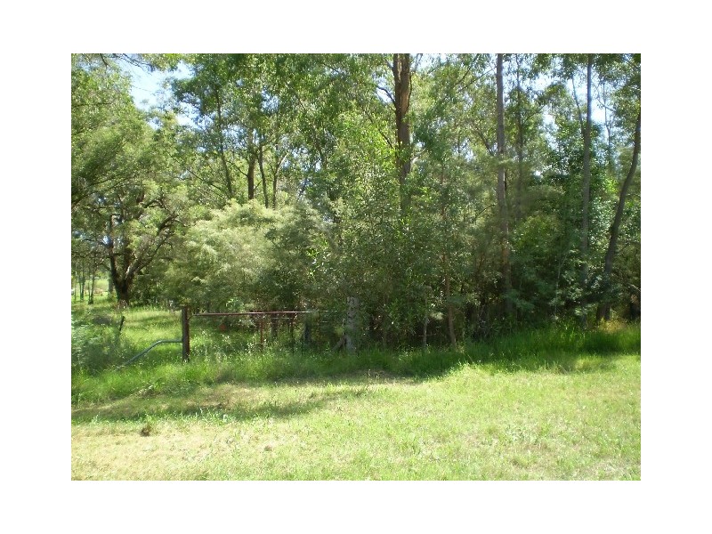 11 Tunnel Rd, Cessnock NSW 2325