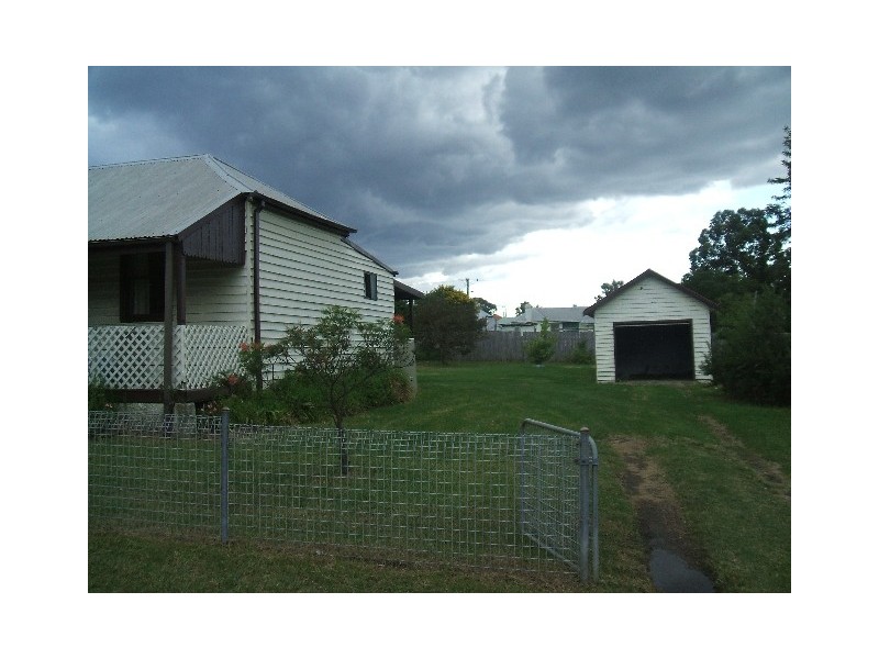 42 O’Brien St, Cessnock NSW 2325
