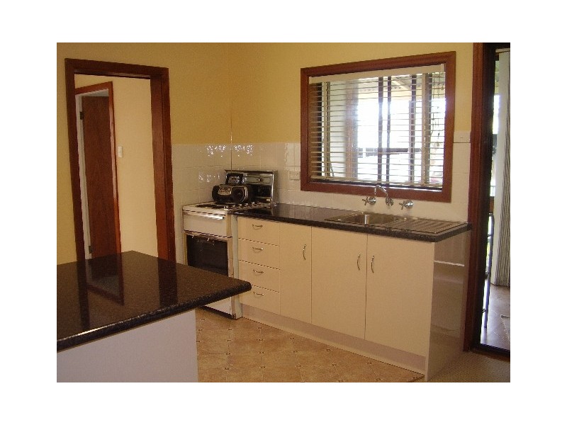 79 Wollombi Rd, Cessnock NSW 2325