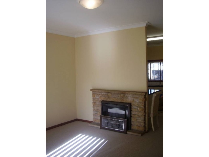 79 Wollombi Rd, Cessnock NSW 2325