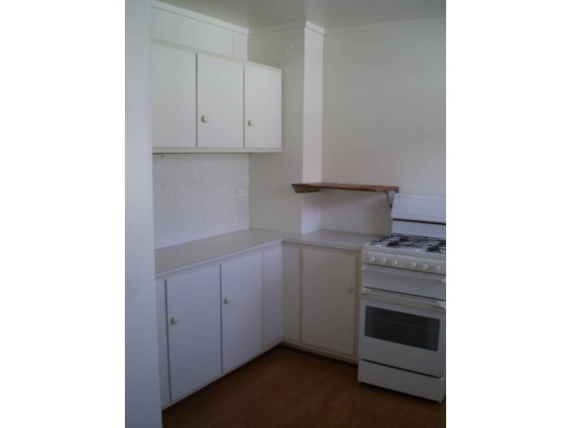 16 Balmoral Ave, Cessnock NSW 2325