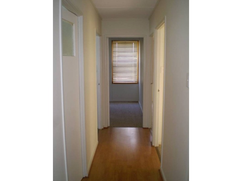 16 Balmoral Ave, Cessnock NSW 2325