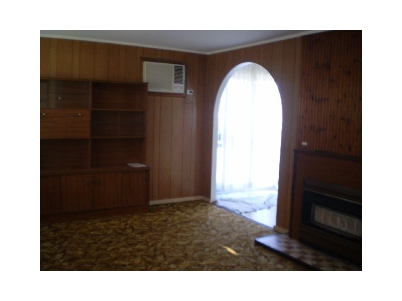 16 Balmoral Ave, Cessnock NSW 2325