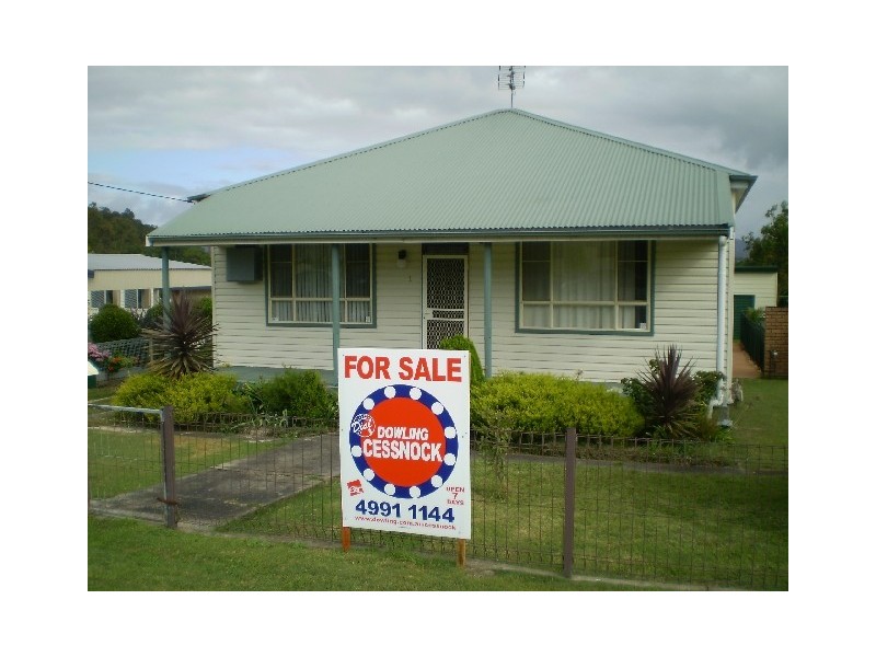 1 Ercildoune St, Cessnock NSW 2325