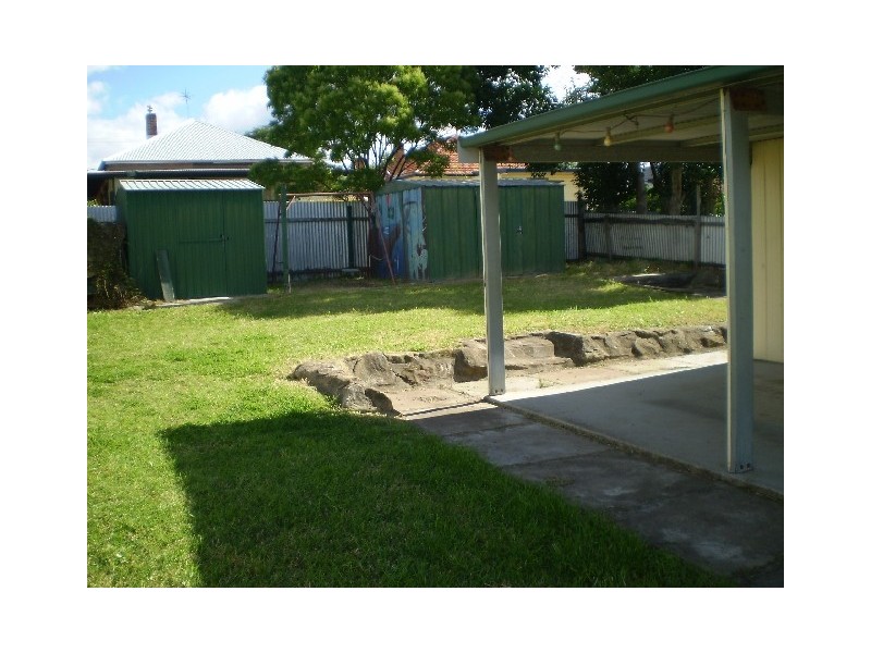 33 Love St, Cessnock NSW 2325