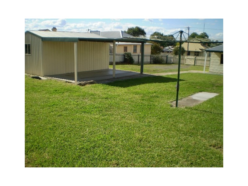 33 Love St, Cessnock NSW 2325