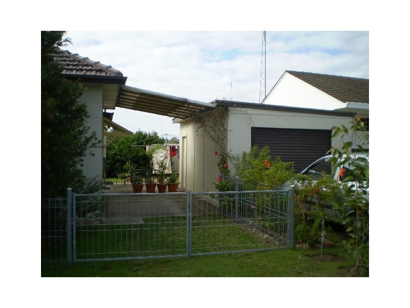 13 Gordon Ave, Cessnock NSW 2325