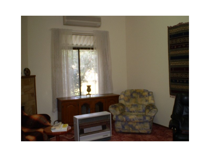 13 Gordon Ave, Cessnock NSW 2325