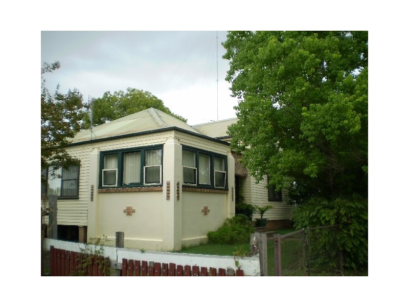 79 Wollombi Rd, Cessnock NSW 2325