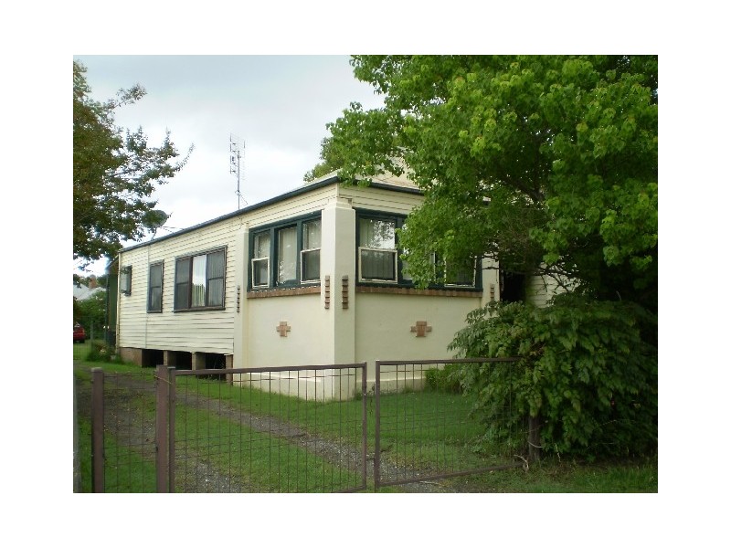 79 Wollombi Rd, Cessnock NSW 2325