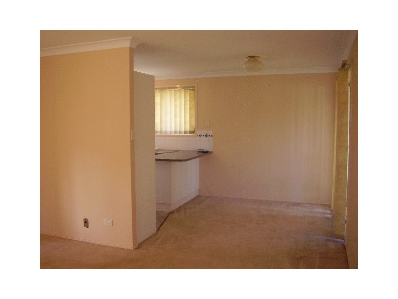 2/12 Michael St, Cessnock NSW 2325