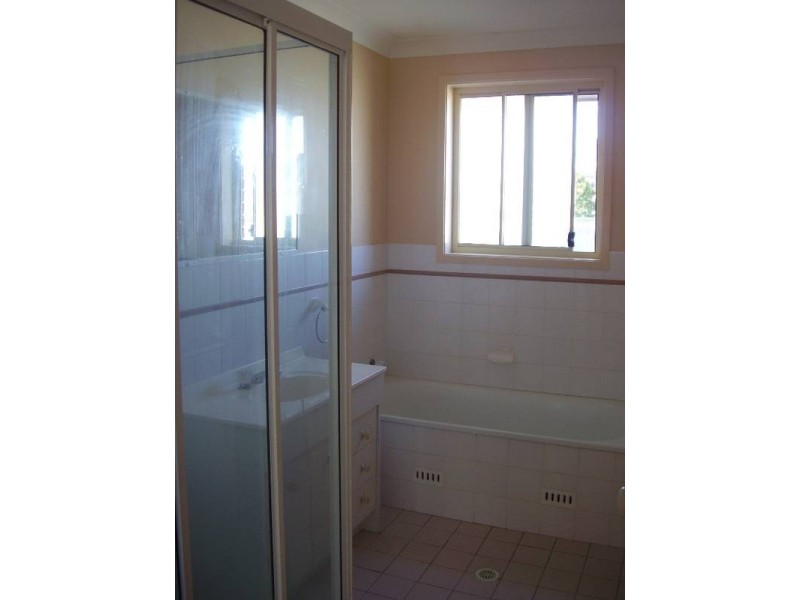 2/12 Michael St, Cessnock NSW 2325