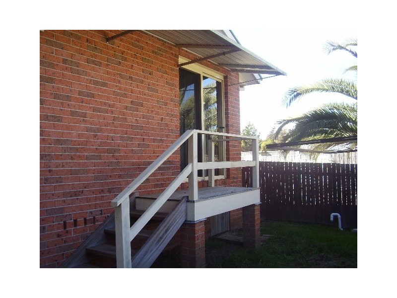 2/12 Michael St, Cessnock NSW 2325