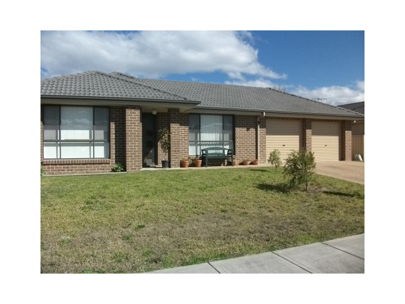 19 Alpine Ave, Cessnock NSW 2325