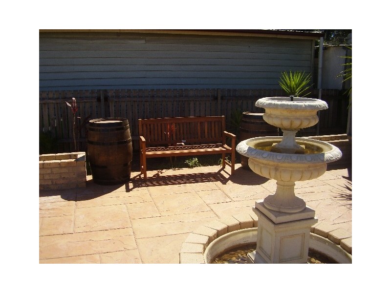 8 Attwater Ave, Cessnock NSW 2325