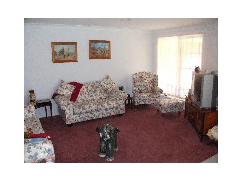 18 Bruce St, Abernethy NSW 2325