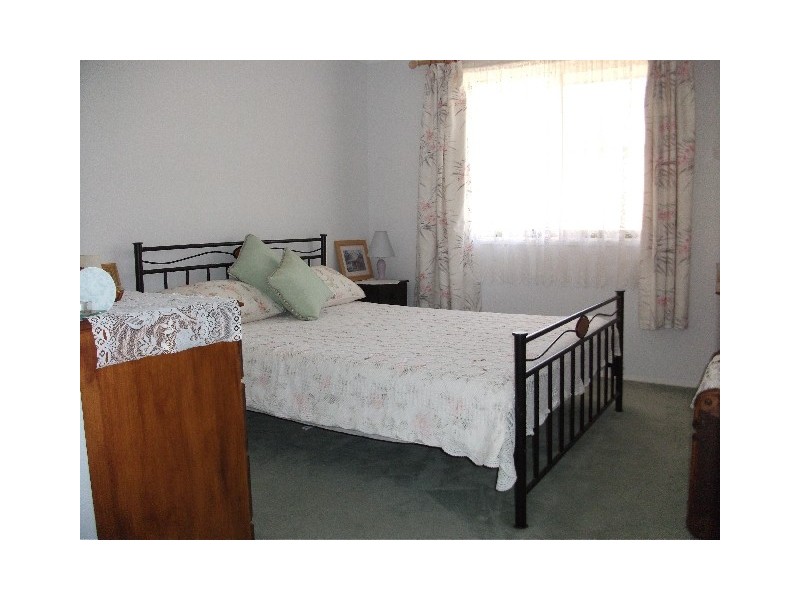 18 Bruce St, Abernethy NSW 2325