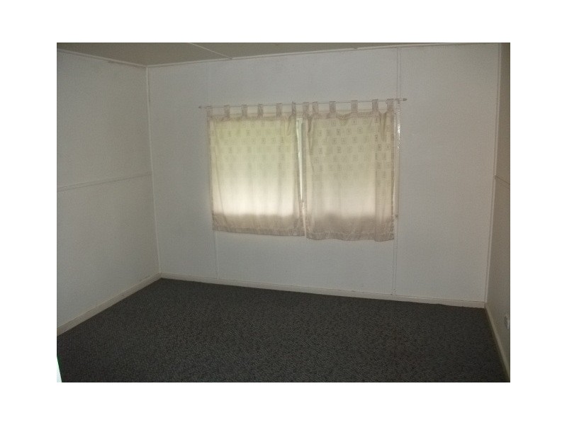 24 Long St, Cessnock NSW 2325