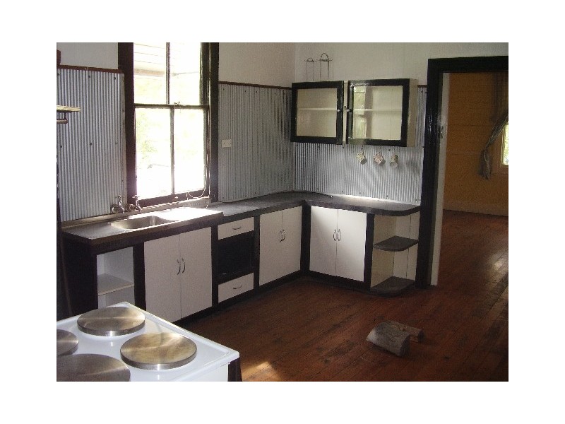88 Wollombi Rd, Cessnock NSW 2325
