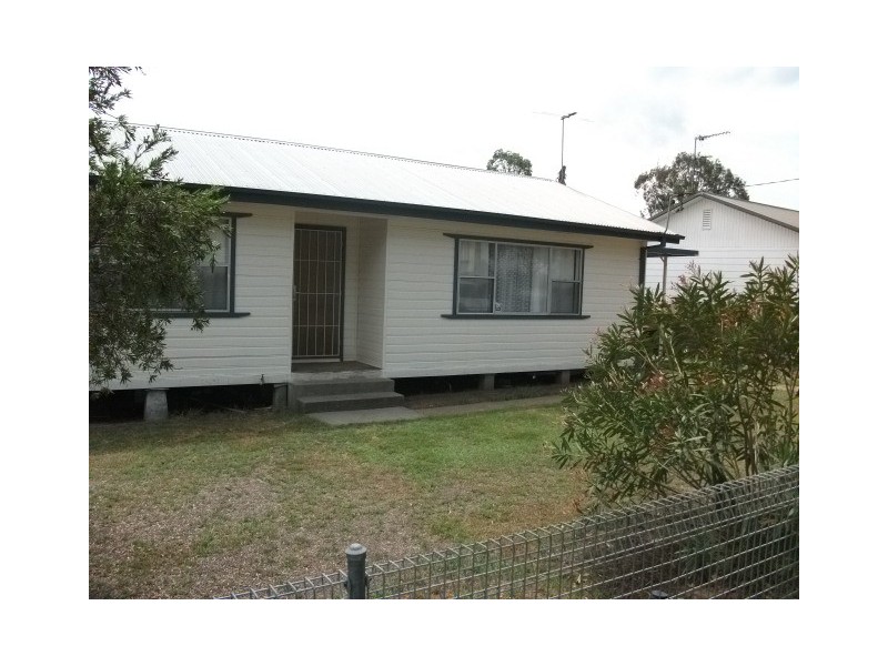 84 Macquarie Ave, Cessnock NSW 2325