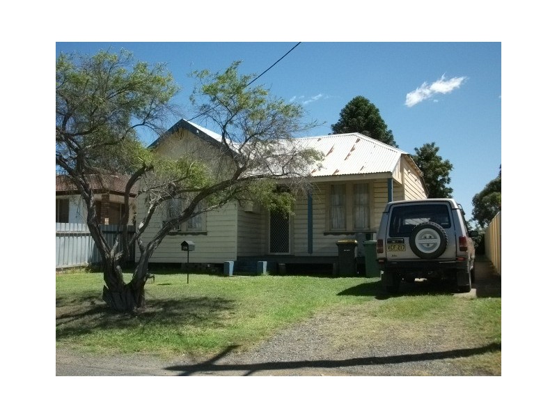 35 Harle St, Weston NSW 2326