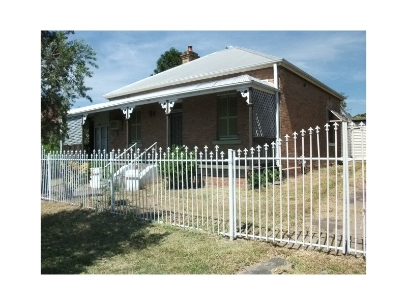 39 Love St, Cessnock NSW 2325