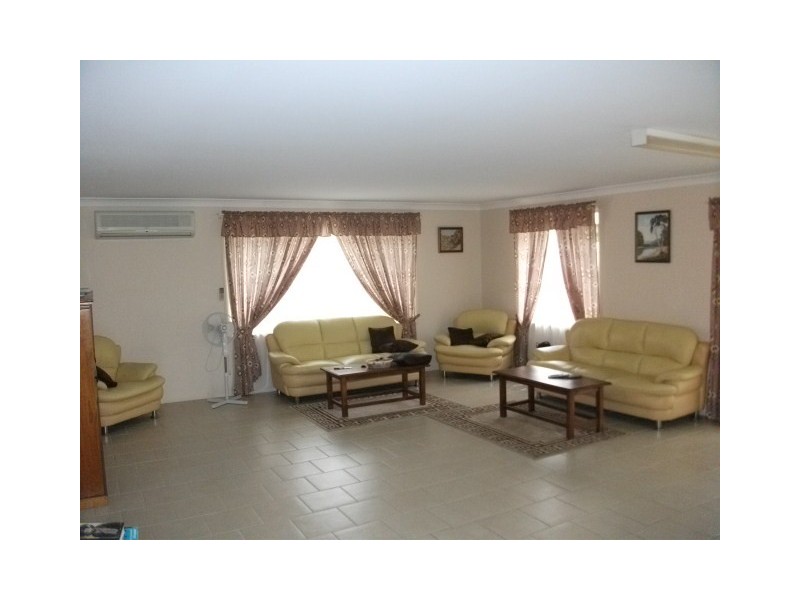 4 Davis St, Millfield NSW 2325
