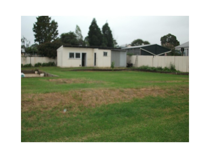 4 Davis St, Millfield NSW 2325