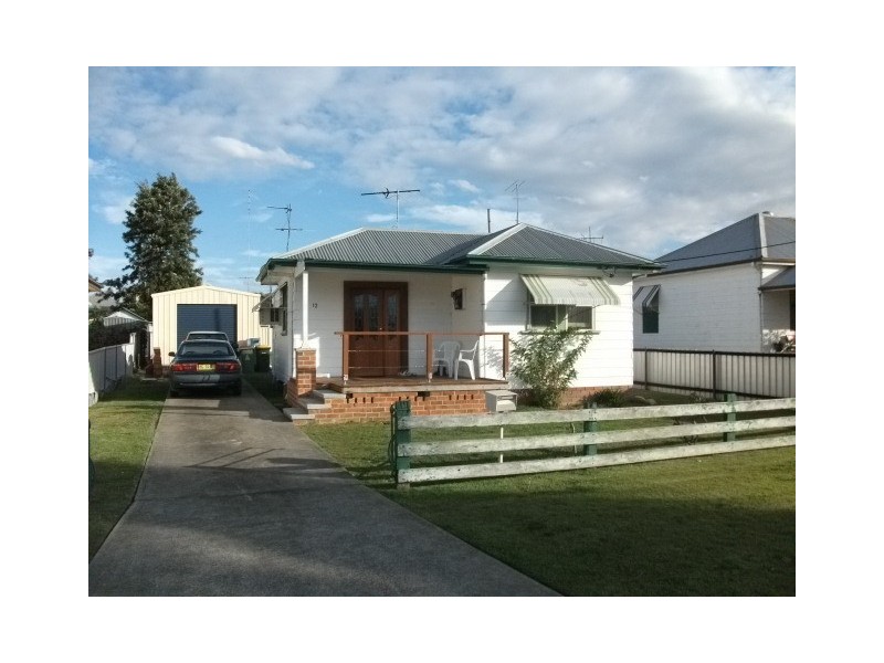 12 Guest Street, Cessnock NSW 2325