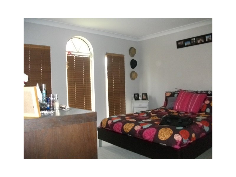 6 Stirling Street, Abernethy NSW 2325