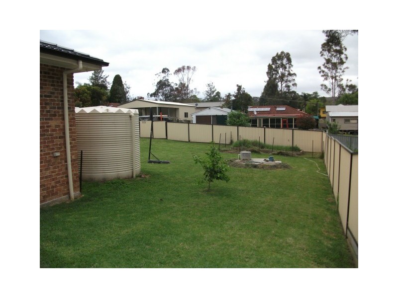 6 Stirling Street, Abernethy NSW 2325