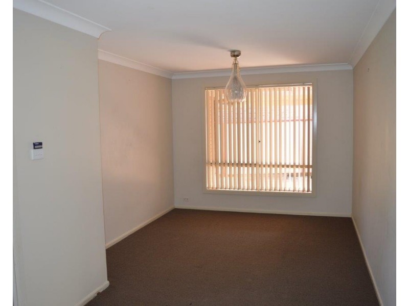 15 Hungerford Close, Cessnock NSW 2325