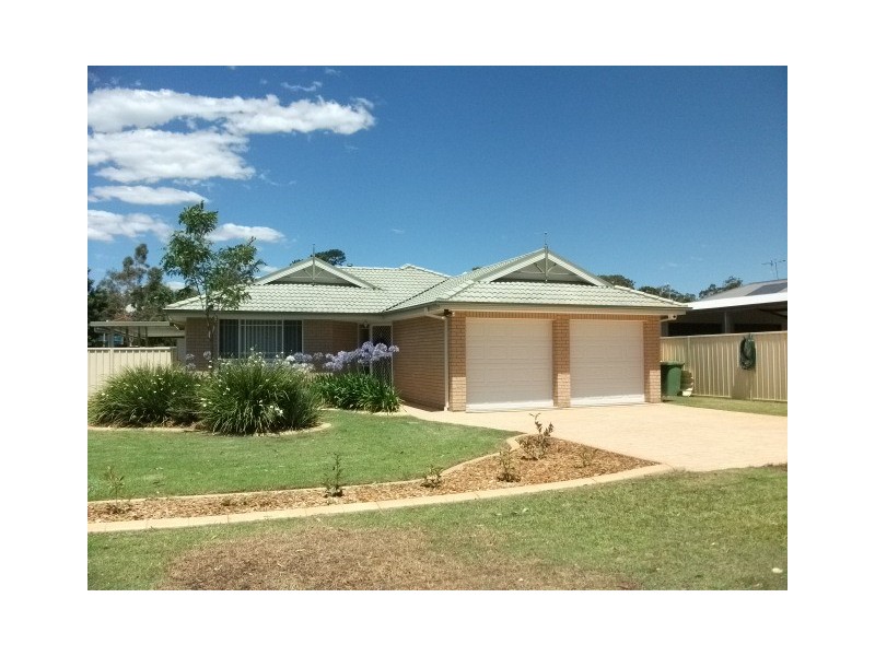 9 Hamilton Street, Abernethy NSW 2325