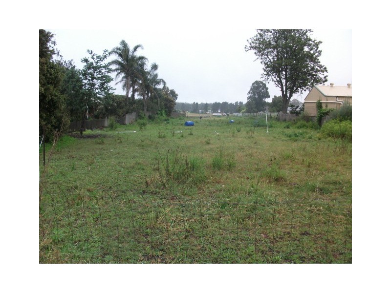 87a High Street, Greta NSW 2334