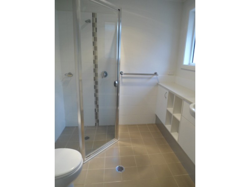 1/8 Robinia Wy, Cessnock NSW 2325