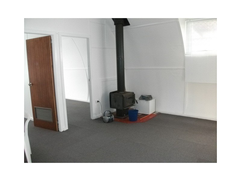 16 Macquarie Ave, Cessnock NSW 2325