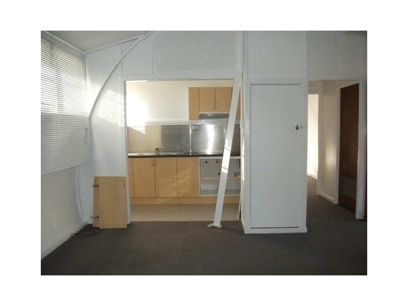 16 Macquarie Ave, Cessnock NSW 2325