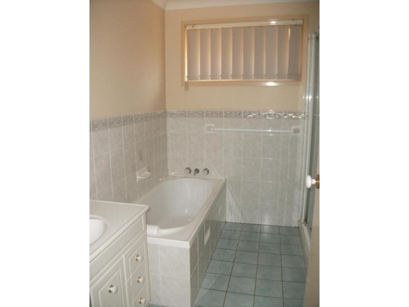 2/5 Ferguson Street, Cessnock NSW 2325